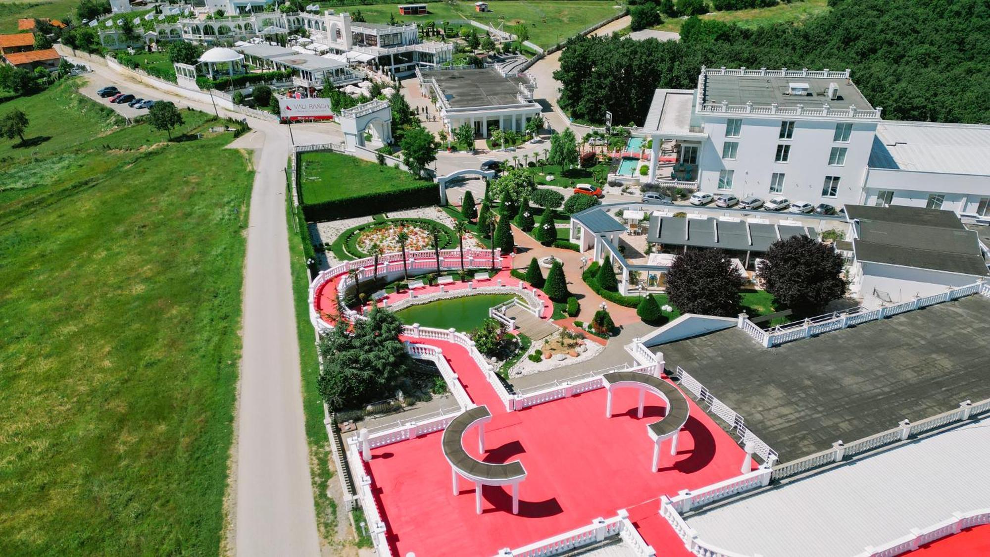 Queen Vali Palace Prilepnica Dış mekan fotoğraf